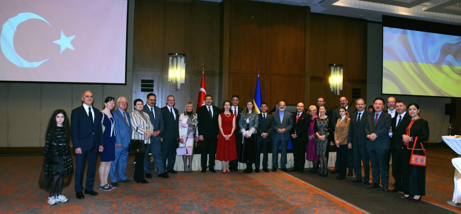 Ambassador Hashem Dajani taking part in a festive ceremony marking the 98th anniversary of the proclamation of the Republic of Turkey