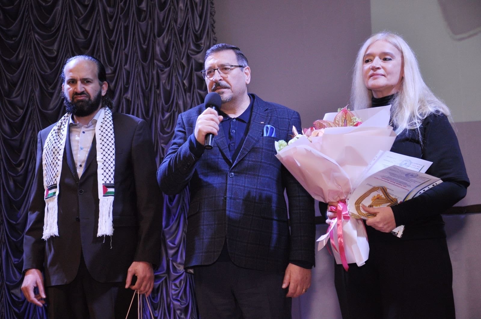 Ambassador Dajani taking part in the celebration organized by the International Charitable Fund “Soniashnyk”