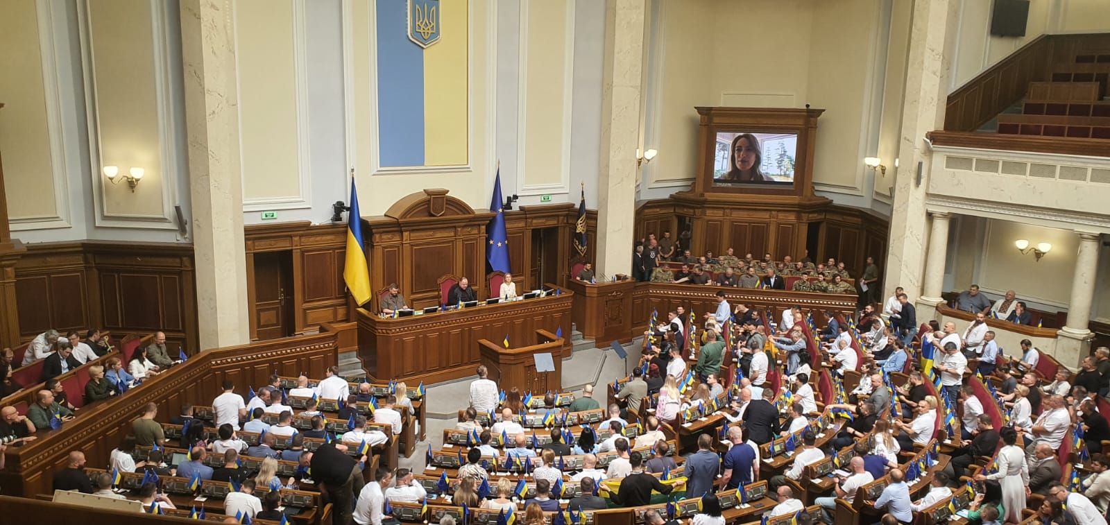 H.E. Hashem Dajani, Ambassador of Palestine to Ukraine, attended an official session of the Ukrainian Parliament on the occasion of the Day of Ukrainian Statehood