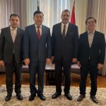 استقبل سفير جمهورية قيرغيزستان لدى أوكرانيا سعادة السيد إدريس قادركولوف سفير فلسطين لدى أوكرانيا السيد هاشم دجاني بزيارة عمل.